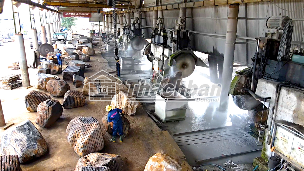 Hình ảnh công ty Khoáng Sản Miền Trung - Công Ty CP Đầu Tư Phát Triển Xây Dựng Khoáng Sản Miền Trung